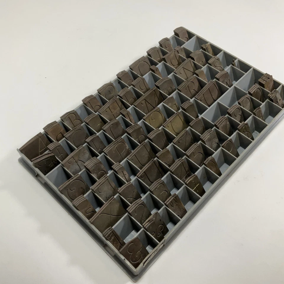 Vintage New Hermes engraving brass font 35-306 - Image 4 of 4