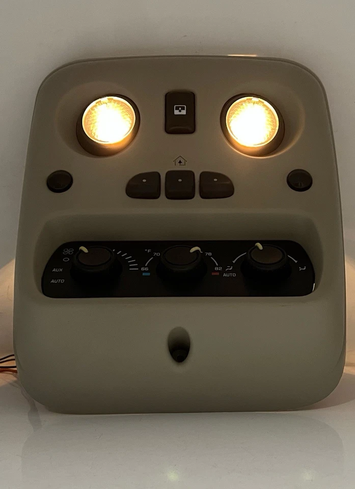 GMC Yukon Chevy 1999-2006 consola superior domo luz control de clima trasero OEM Foto 2 de 4