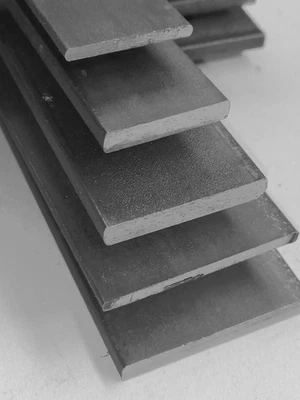 Mild steel flat bar, 3mm to 8mm thick, 20 to 100mm wide, 100mm to 1000mm long - Image 1 of 3