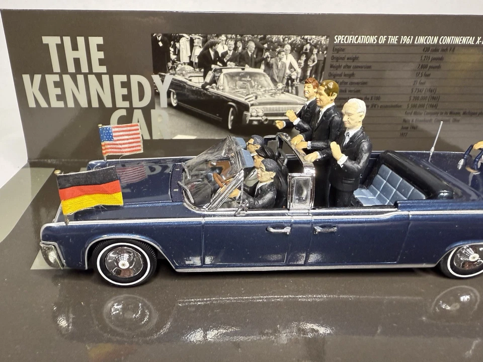Minichamps 1:43 Lincoln Continental X-100 JFK Parade Car Berlin 1963 w/ Case C24 - Image 4 of 4