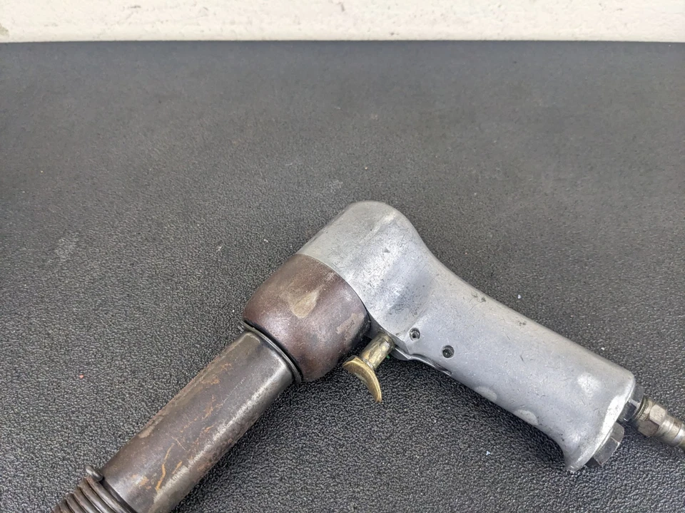 Pistola remachadora neumática Desoutter Chicago #bl729 modelo CP4444 RUTAB AO4059628 Foto 2 de 4