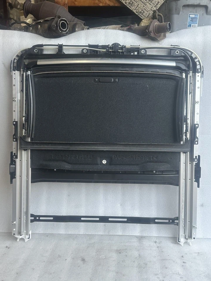 2013 2014 2015 LEXUS ES300H SUNROOF PANEL TRACK WITH SHADE - Image 3 of 4