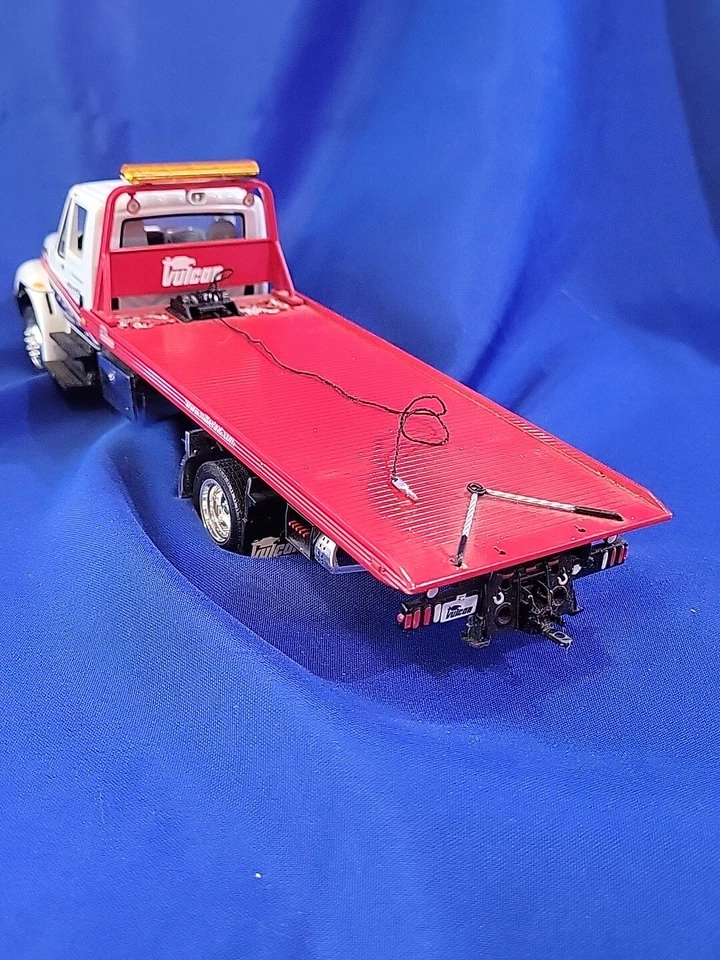 Rare First Gear 19-2971 international Series 4400 Miller Industries Slide Back - Image 3 of 4