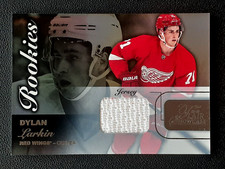 DYLAN LARKIN JERSEY 2015-16 FLEER SHOWCASE FLAIR MATERIALS 15-16 NO 38     35522