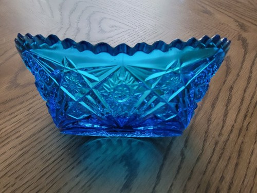 VINTAGE CUT CRYSTAL GLASS BLUE DISH - Picture 4 of 5