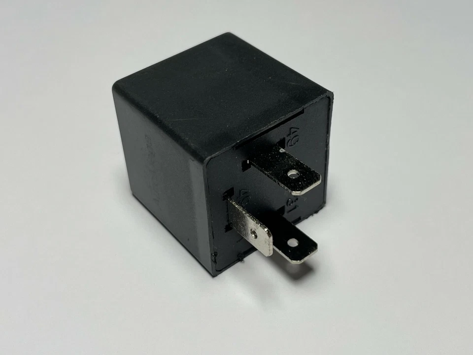 Relais de clignotant relais clignotant FORD FORD CAPRI III (GECP) Taunus 12M Tournier  - Photo 3/4