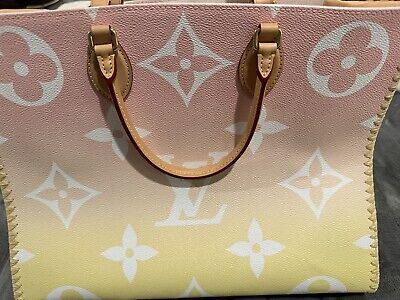 Louis Vuitton OnTheGo Tote GM Beige/Pink By The Pool Monogram Giant