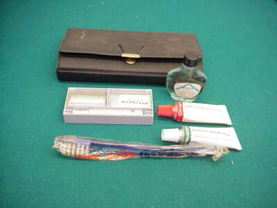 Vintage travelers Kit Gillette Silver Razor Aquavela old shave creme case