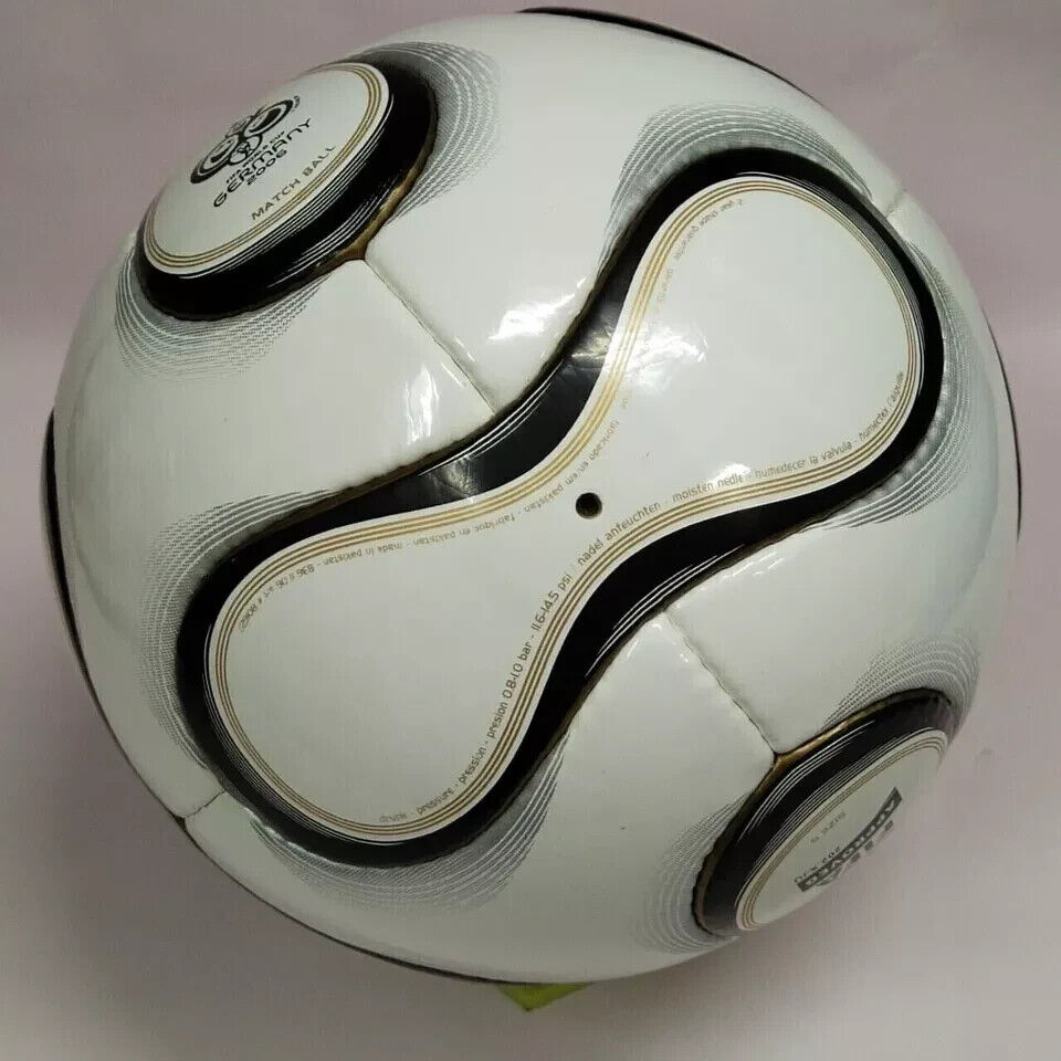 Adidas Teamgeist FIFA world cup 2006 semi final ball size 5 Adidas Teamgeist FIFA world cup 2006 semi final ball size 5