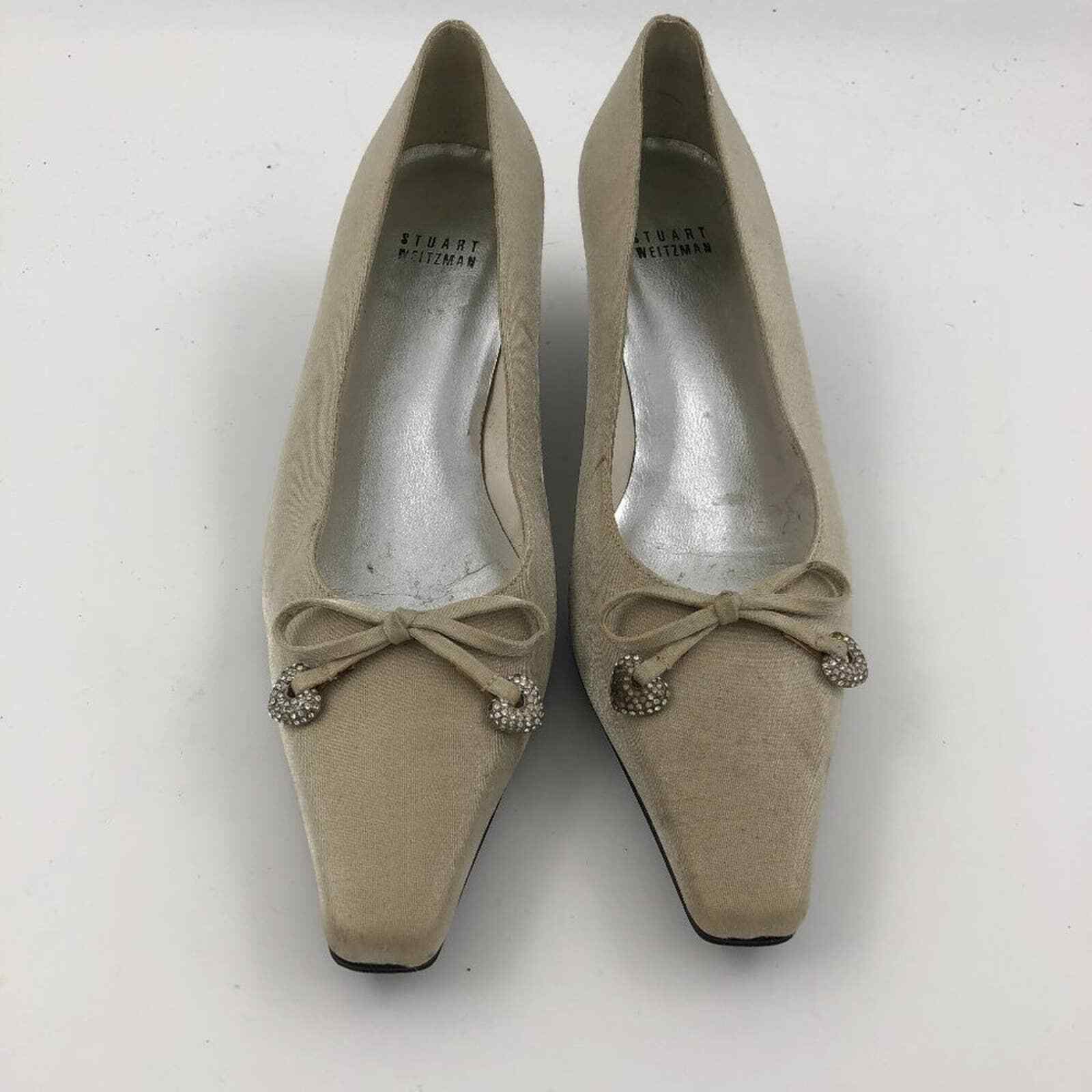 STUART WEITZMAN Champagne Kitten Heel Evening Shoes Rhinestone Bow