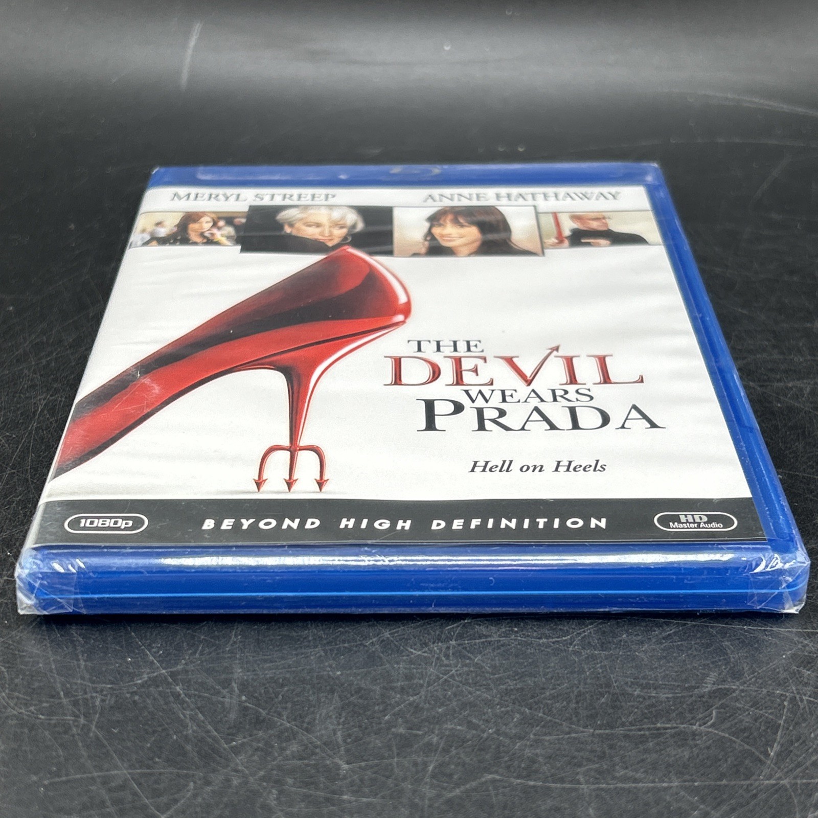 NEW The Devil Wears Prada (Blu-ray, 2006) Meryl Streep, Anne Hathaway OOP SEALED thumbnail 5