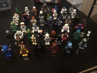 Lotto LEGO Minifigure Star Wars Ninjago Supereroi E Altro Leggi Descrizione