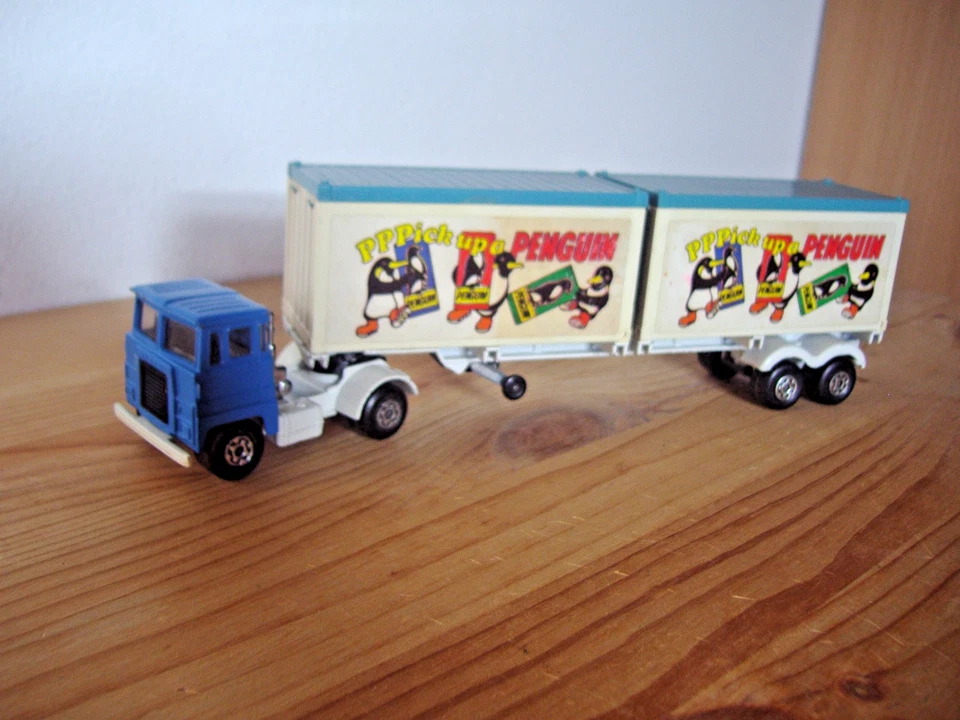 Matchbox Super Kings K 17 Scammell Container Truck "Pick up a Penguin",  selten - Bild 2 von 4