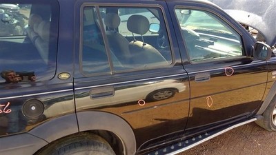 Passenger Right Rear Side Door Fits 02-03 FREELANDER 330228
