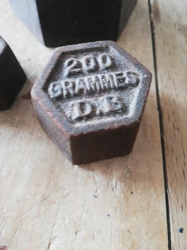 3 Stück Franz. ALTES Eisengewicht 6-eckig Krämer Waagengewicht 1kg, 200g, 100g - Bild 3 von 4