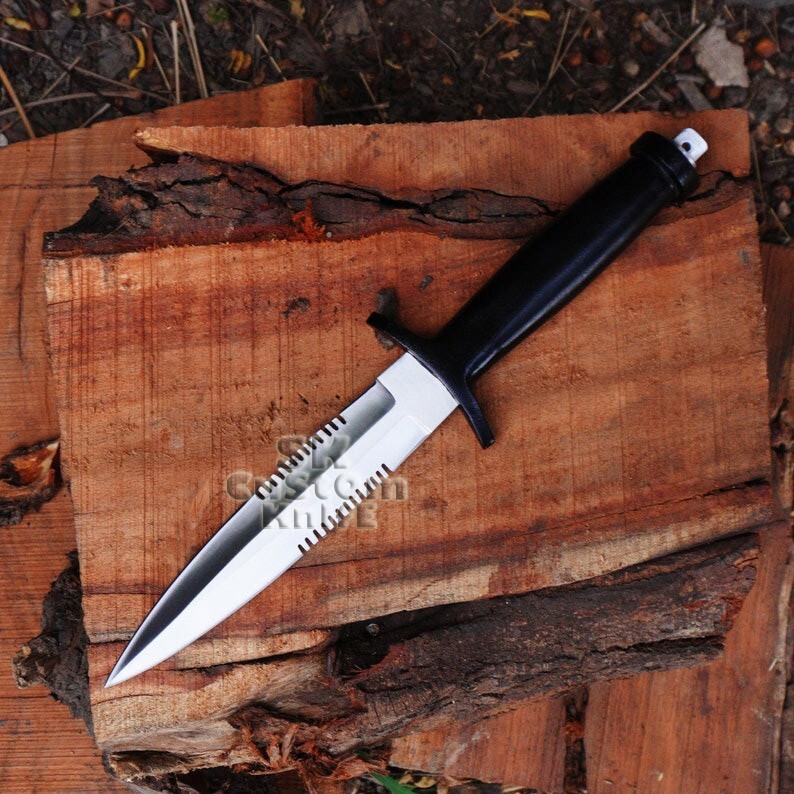 Jack Burton's (Kurt Russel) Movie Replica Stunt Knife With Sheath