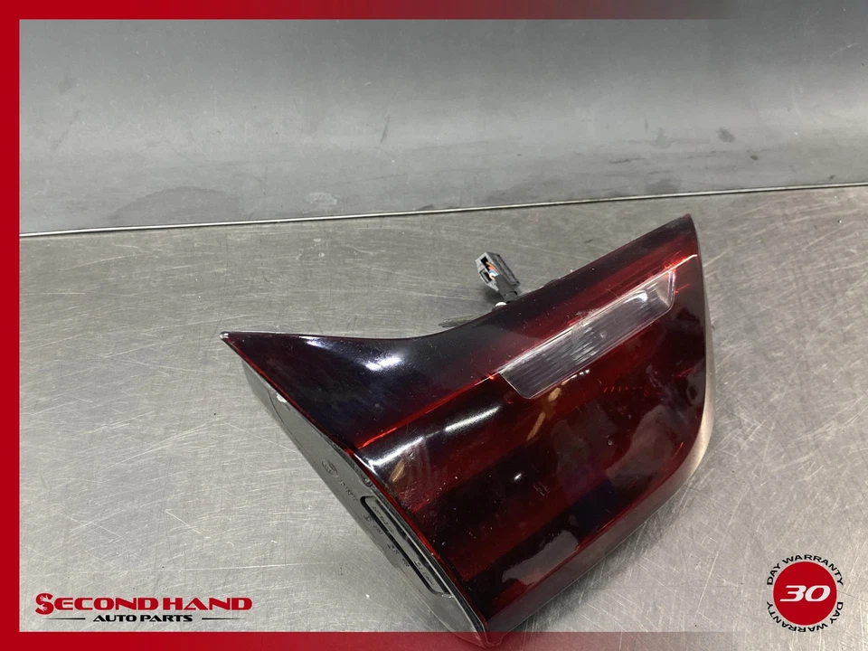 Задний левый внутренний задний фонарь со стороны водителя для BMW F32 F33 F36 F83 M4 14–17 годов выпуска дымчатый - Изображение 2 из 4