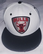 New Era 9FIFTY CHICAGO BULLS NBA Hardwood Classics Red White Snapback Hat