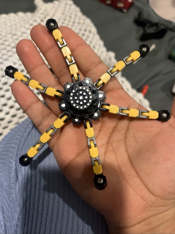 Deformed Fidget Spinner Chain Toy  Sensory Hand Spinner Gift