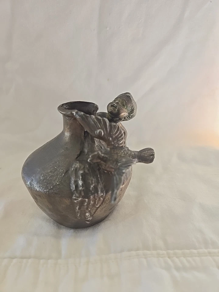 LOOK FINE FRENCH ANTIQUE BRONZE CHILD AND BIRD ON VASE ART DECO SCULPTURE  - image 4 of 4
