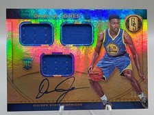 2016-17 Panini Gold Standard - Rookie Jersey Autographs Triple Damian Jones /99