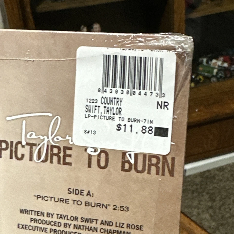 Rare Taylor Swift Picture To Burn 45 lp  Never Opened. No. 1421/4000 Free Home - Image 3 of 4