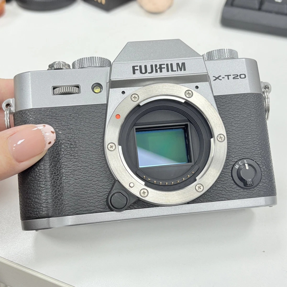 FUJIFILM X-T20 シルバー Amazon.com : Fujifilm X-T30 Mirrorless Digital Camera, Silver