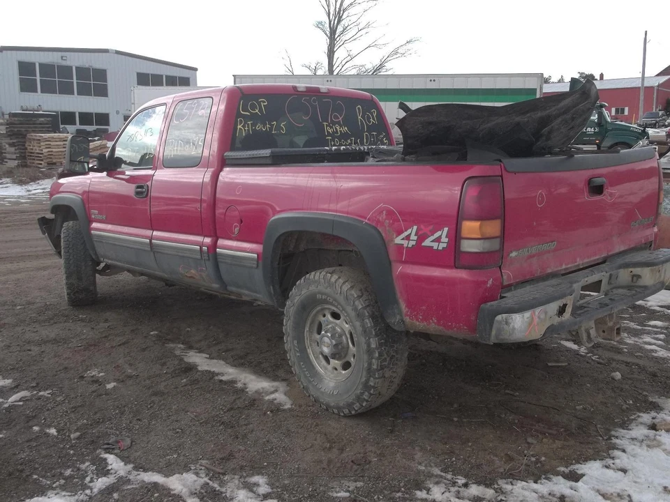 Puerta trasera derecha usada cristal trasero se adapta a: Chevrolet Silverado 2500 2002 clase pickup Foto 4 de 4