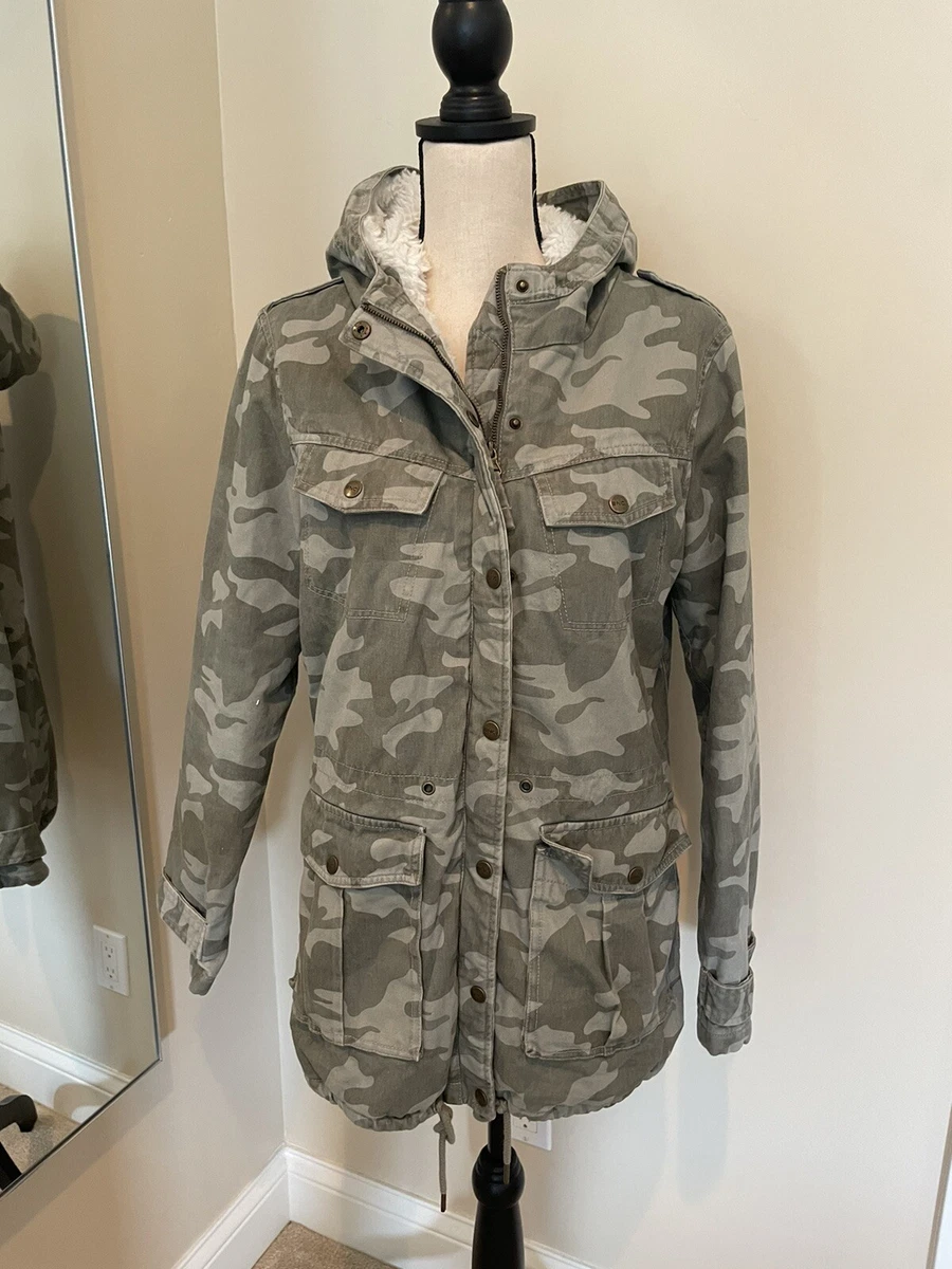 Women s BNCI Camo Faux Fur Lined Hooded Jacket Size M B25 eBay