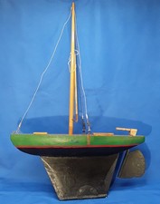 ANCIENNE MAQUETTE DE BATEAU A VOILES EN BOIS- ( VOIR DESCRIPTIF )