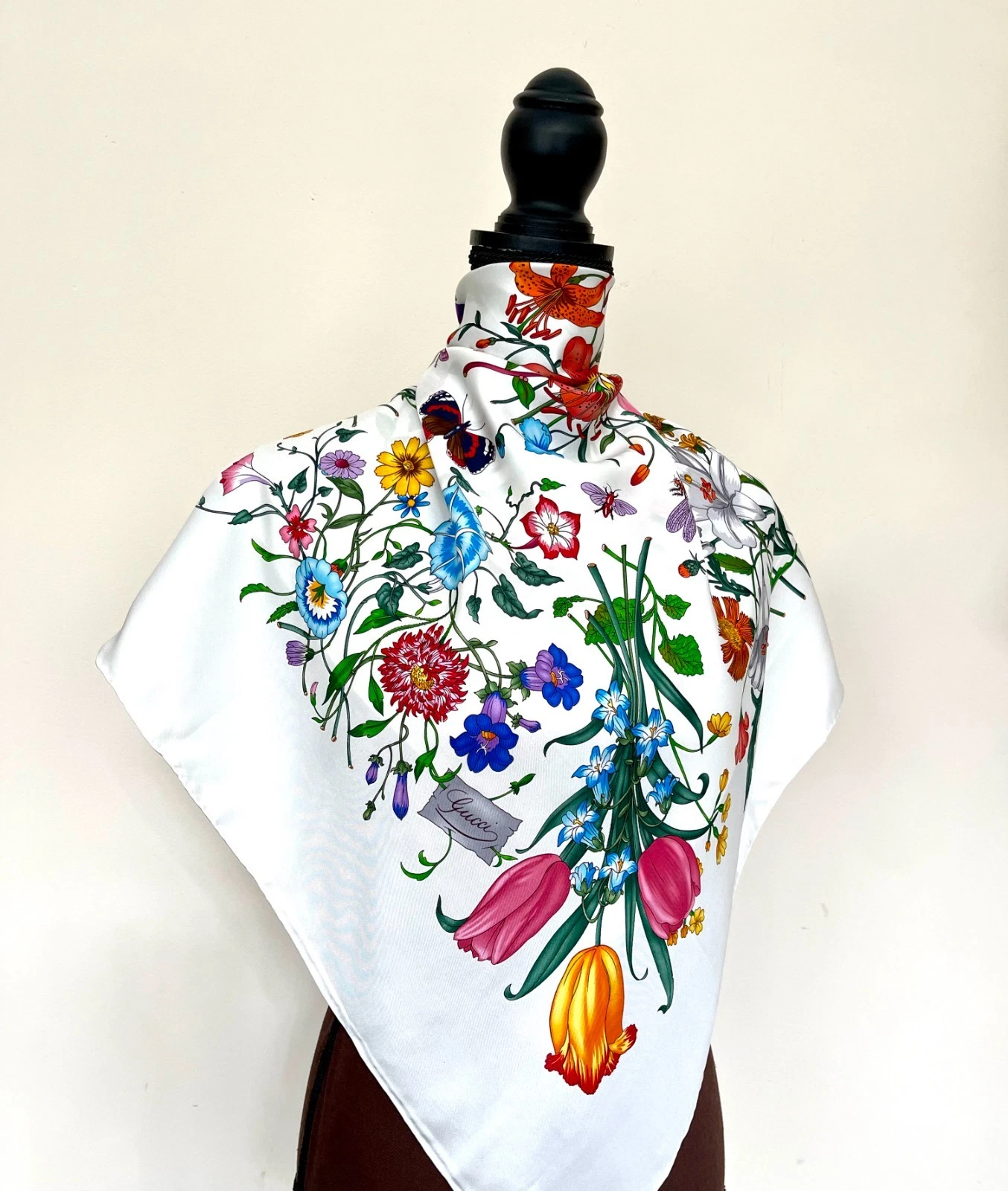 New Iconic Unisex Gucci Flora Print White Multicolor Silk Scarf with Gucci Box