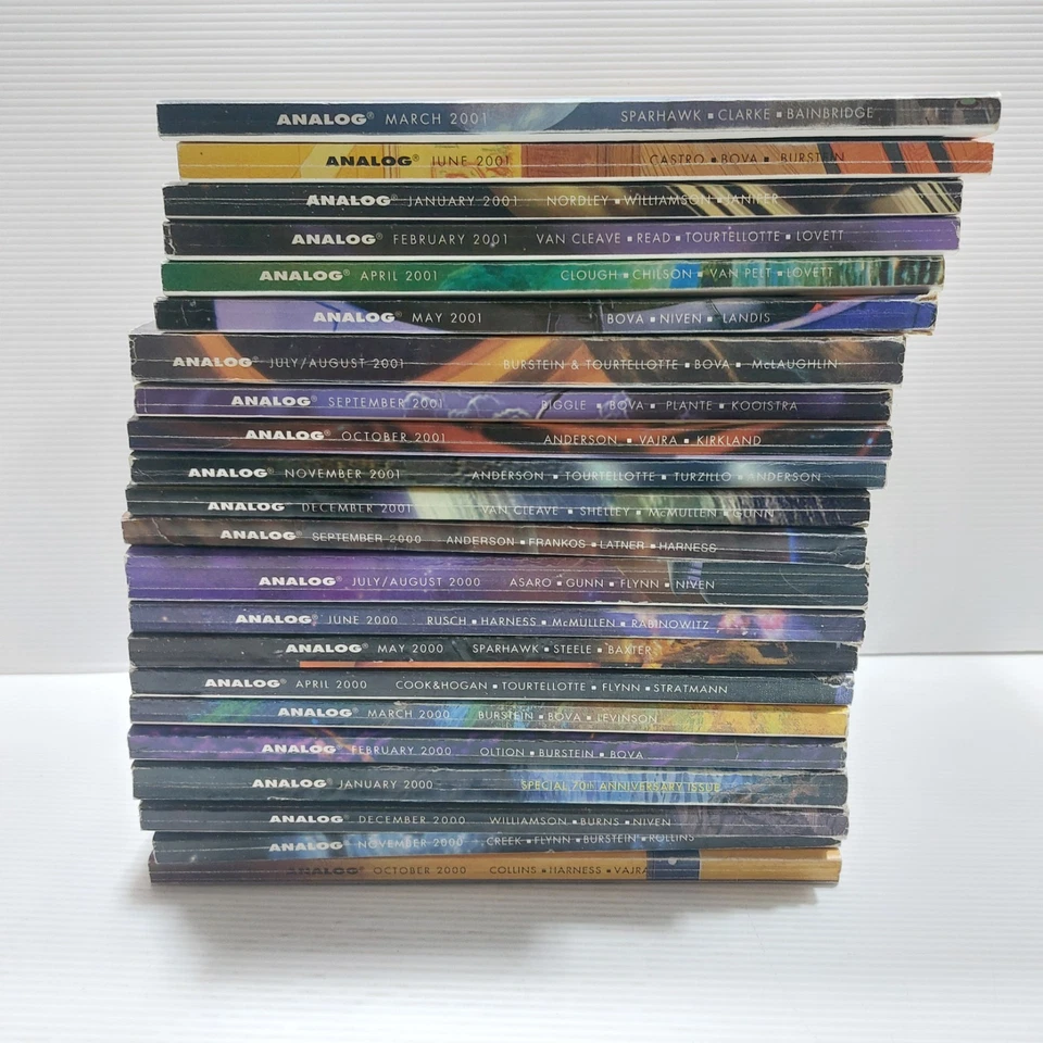 Analog Science Fiction and Fact Magazine Bundle Lot x 22 2000-2001 - Image 2 of 4