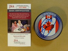 Joe Sakic Cards, Rookie Cards and Autographed Memorabilia Guide 36