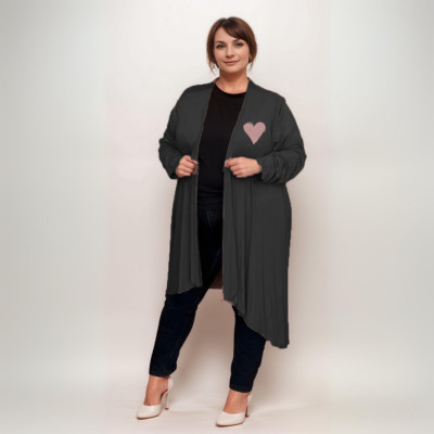 SCHWARZE WASSERFALL CARDIGAN MIT ROSA HERZ