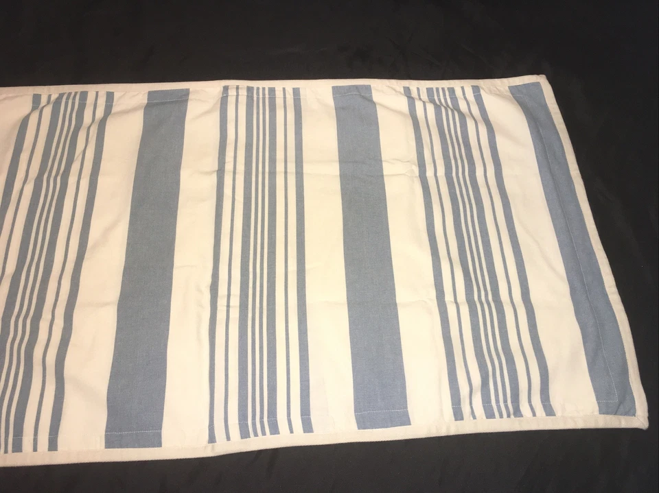 Par de travesseiros Ralph Lauren Catalina Island tamanho King listra azul botão fechar - Imagem 4 de 4