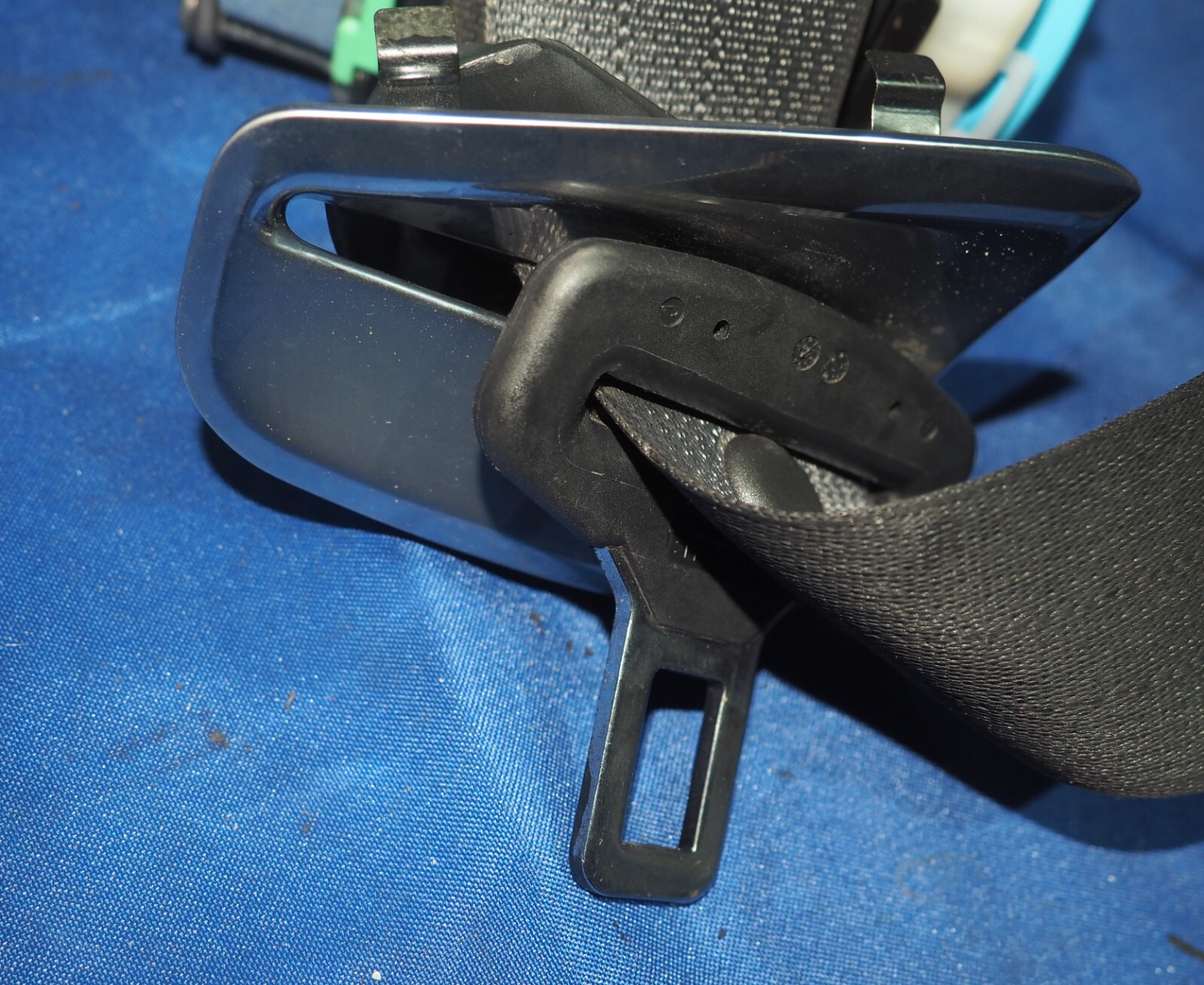 Aston Martin Rapide 2010-2020 Front Right Seat belt retractor Black