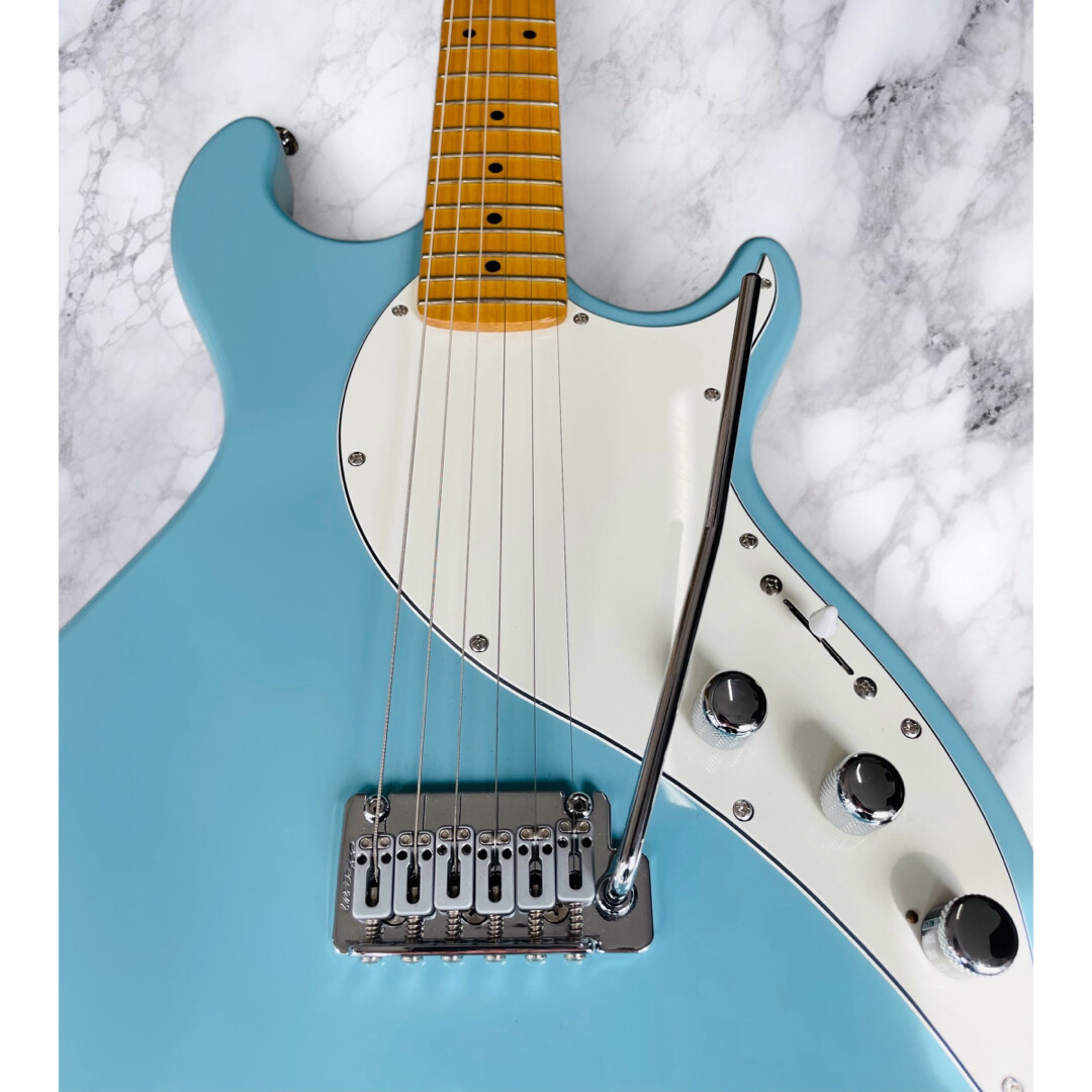 ジャンクLINE6 Variax 600 ライトブルー モデリングギター ギター Electric Guitar Line 6 Variax 600 Blue 05111076 with Soft