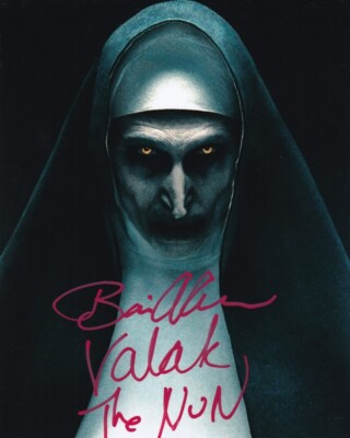 BONNIE AARONS signed Autogramm 20x25cm THE NUN in Person autograph COA
