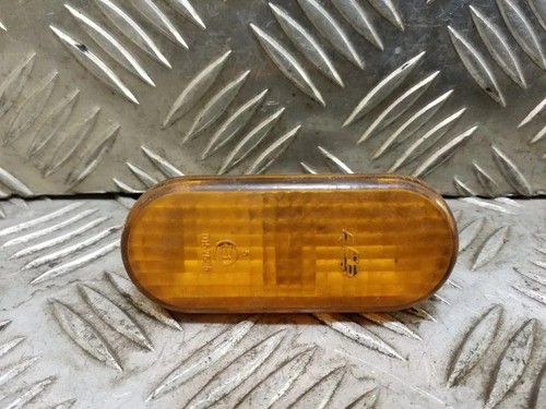 VW PASSAT B3/B4 3A2, 35I Kotflügelblinker vorne rechts 1H0949111 1.9 32162831