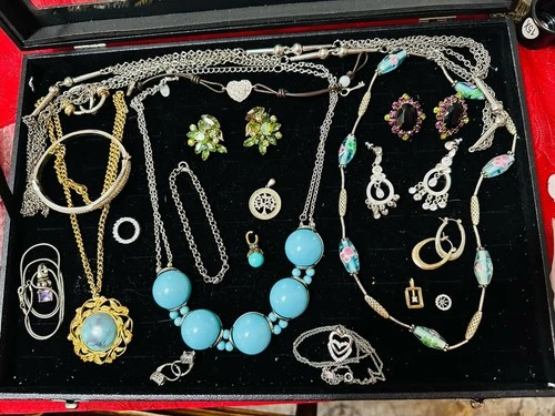 Vintage Lot Of 15 Costume Jewelry Pieces, Bracelet, Earrings, Pendants Necklaces