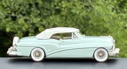 A Brooklin Models 1:43 scale die-cast, BRK 20 1953 Buick Skylark, in