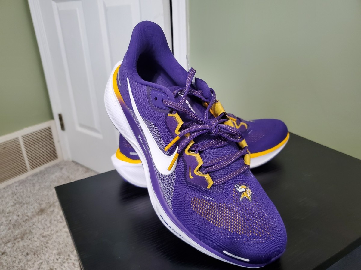 Minnesota Vikings Nike Pegasus 41 Running Shoes Size M 9/W 