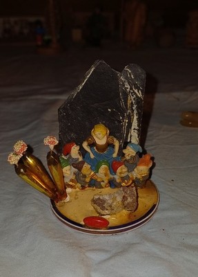 Vintage Schneewittchen und die 7 Zwerge Schiefer Handarbeit Erzgebirge?Diorama