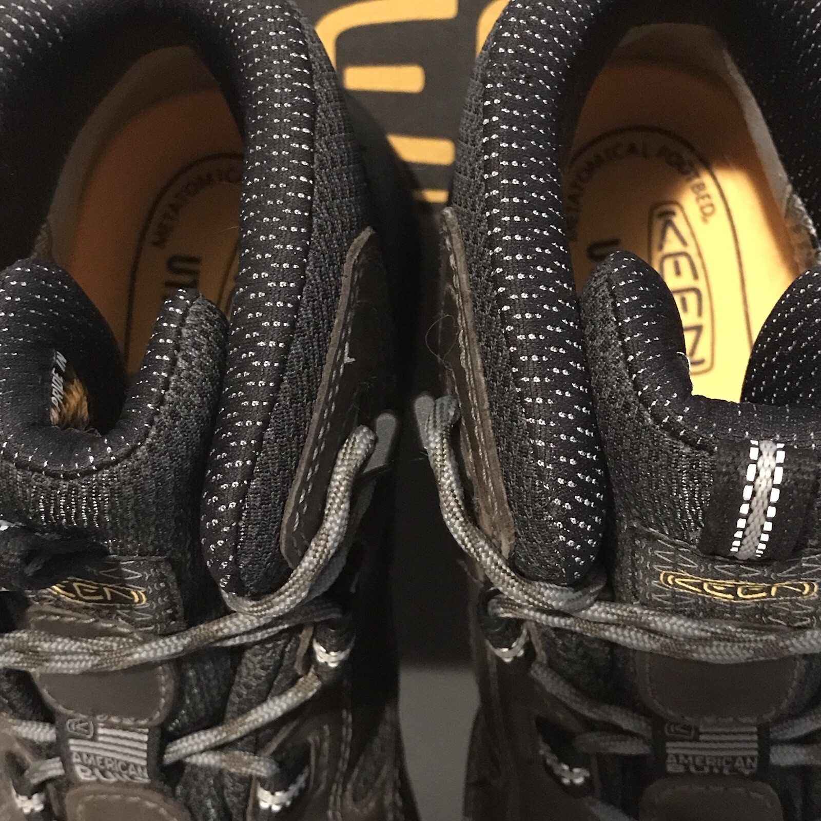 Stivali da lavoro NUOVI KEEN Utility da uomo taglia 10 M Braddock punta in acciaio WP 1011243 USA