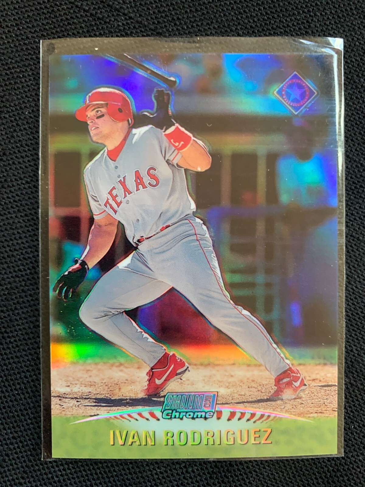 1999 STADIUM CLUB CHROME REFRACTOR IVAN RODRIGUEZ! #SCC4! MINT!
