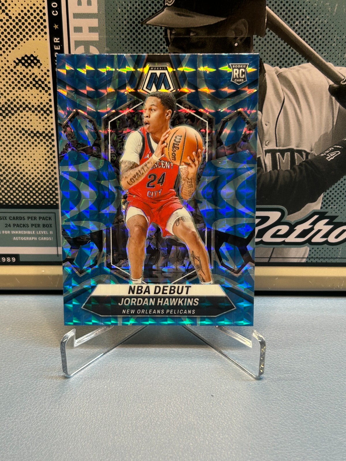 2023-24 Panini Mosaic Reactive Blue Prizm #253 Jordan Hawkins NBA Debut RC