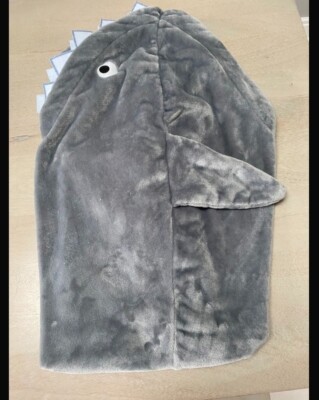 Kirkton House Grey Shark Fleece blanket Sit in Sleeping