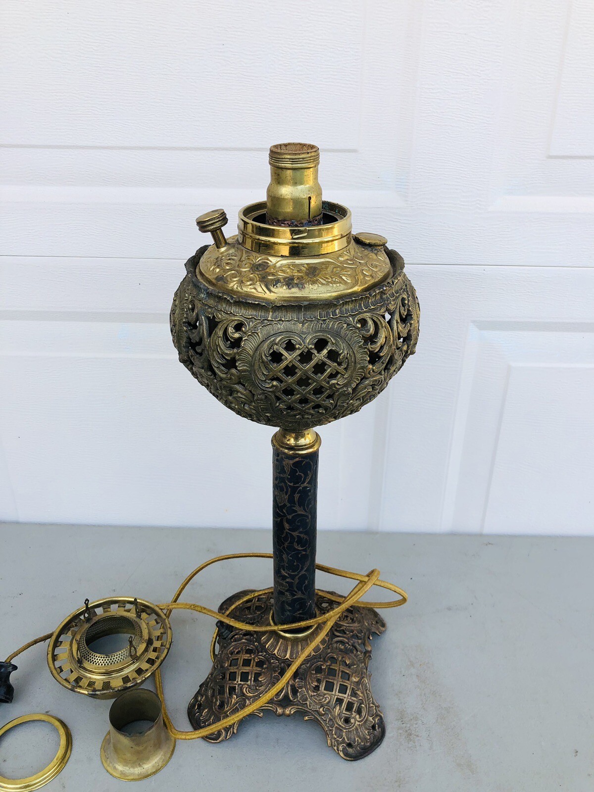 ANTIQUE BANQUET PARLOR ELECTRIFIED OIL LAMP Parts eBay