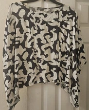 Grade and Gather Boho Chic Soft Comfy Flowy Cropped White Grey Oversized Top L