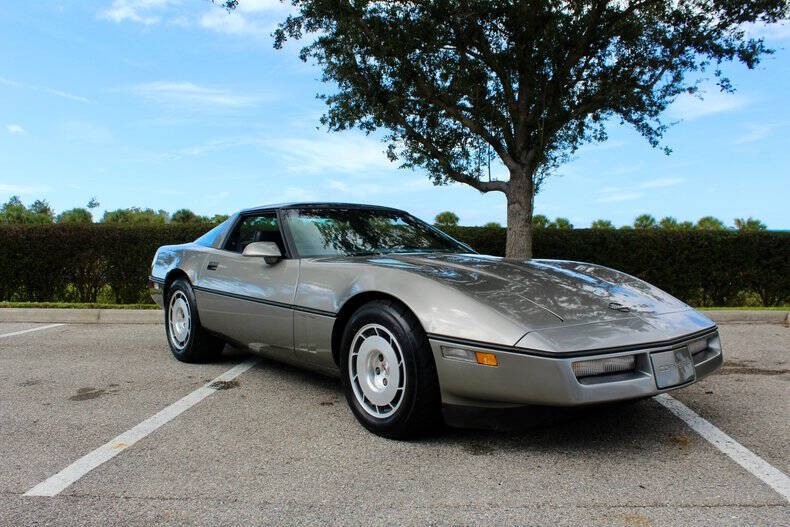 1986 Grey Chevrolet Corvette   | C4 Corvette Photo 4